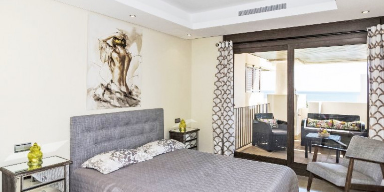 IN ESTEPONA 150m FROM THE SEA