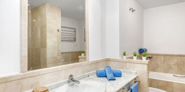 100m FROM THE SEA IN MARBELLA