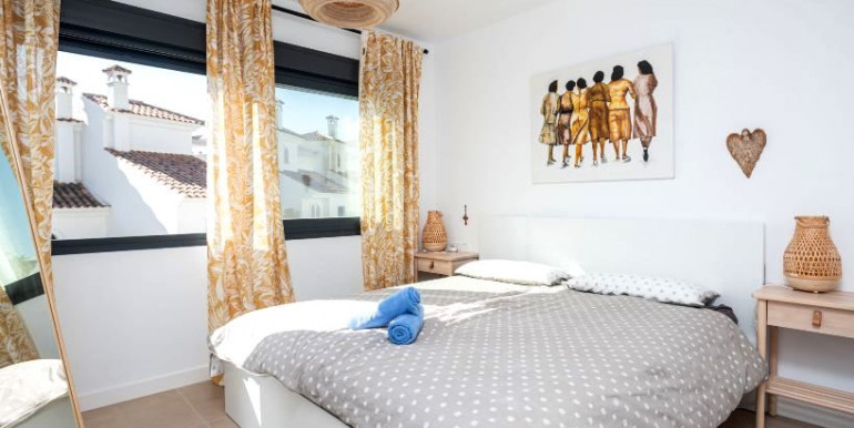 ADOSADA FAMILIAR EN ESTEPONA