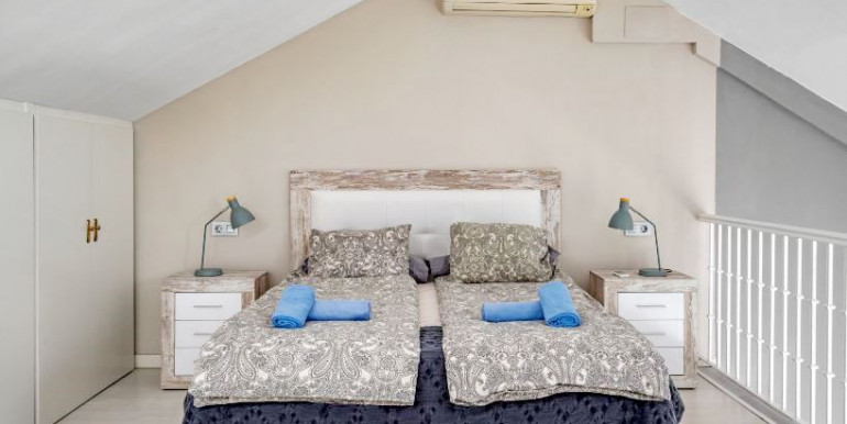 NICE DUPLEX IN ESTEPONA