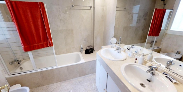 400m FROM THE SEA IN MARBELLA