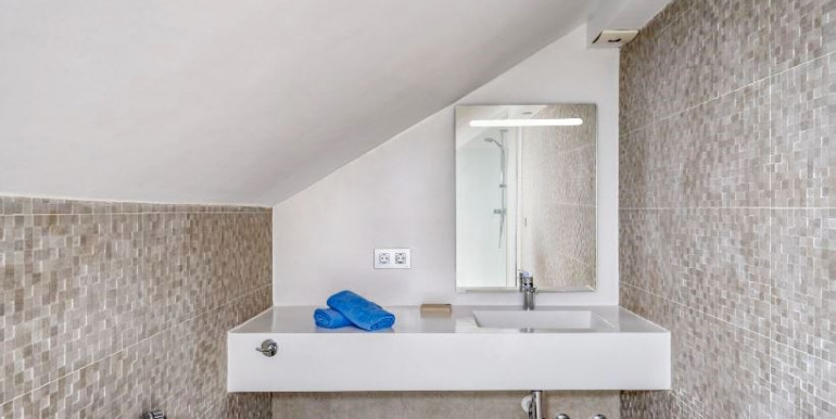 NICE DUPLEX IN ESTEPONA