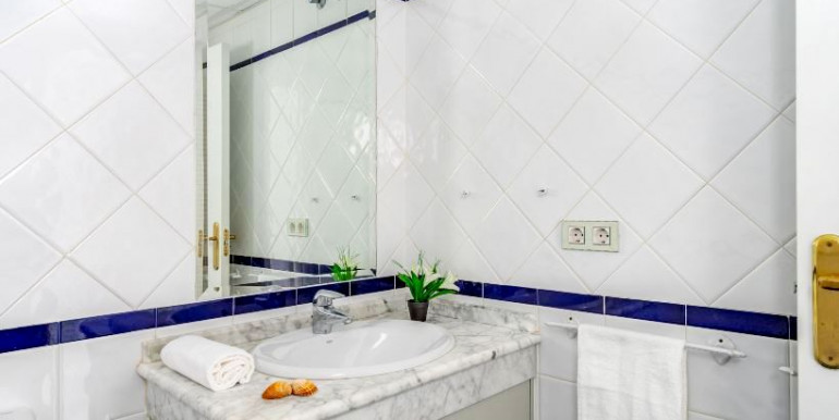 100m FROM THE SEA IN MARBELLA
