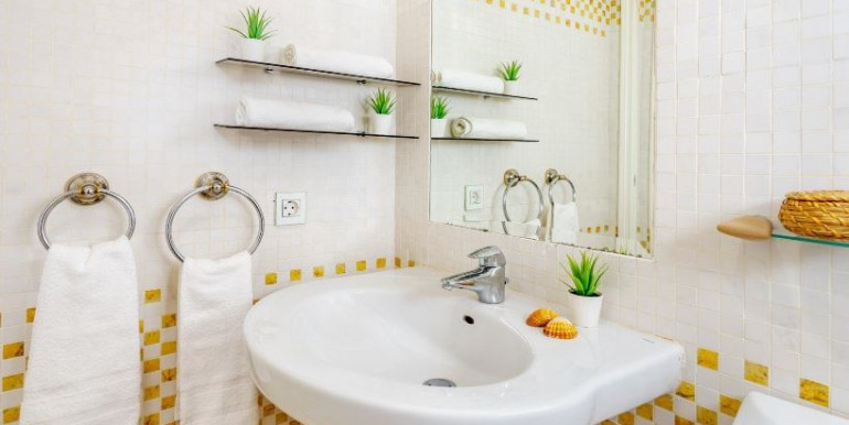 100m FROM THE SEA IN MARBELLA