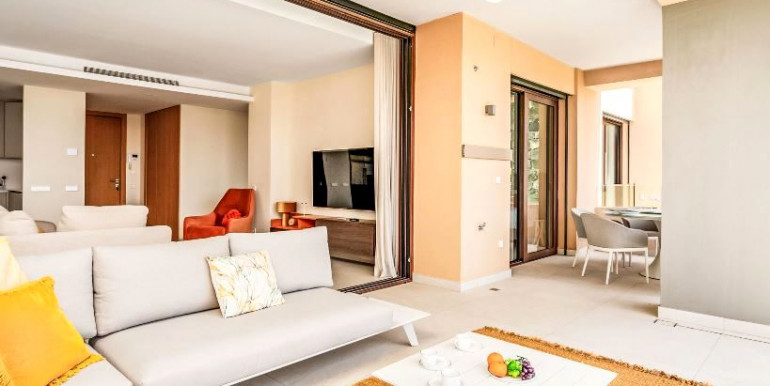 LUXURY APARTMENT IN BENAHAVÍS