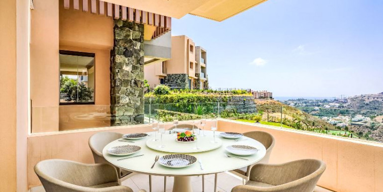 LUXURY APARTMENT IN BENAHAVÍS