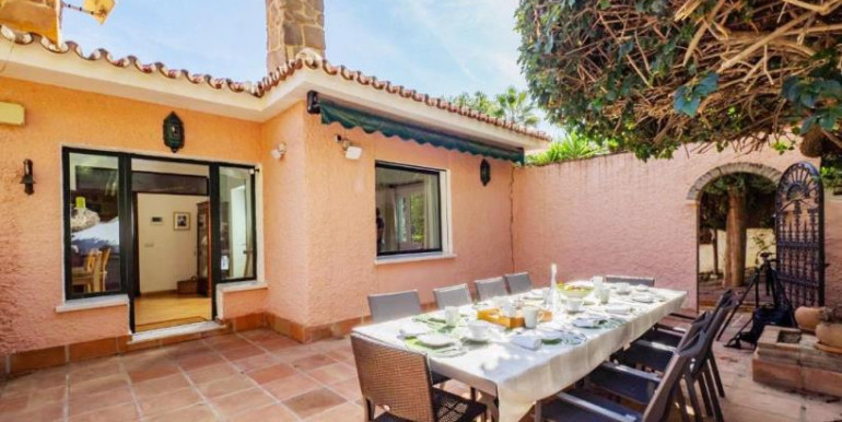 SPACIOUS VILLA IN TORREMOLINOS