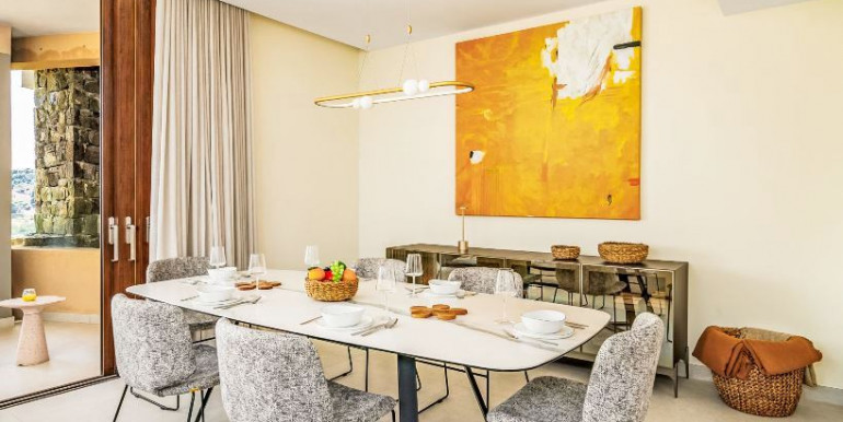 LUXURY APARTMENT IN BENAHAVÍS