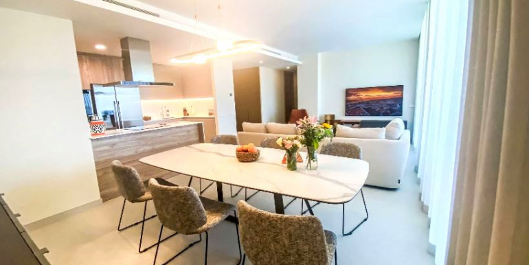 LUXURY APARTMENT IN BENAHAVÍS