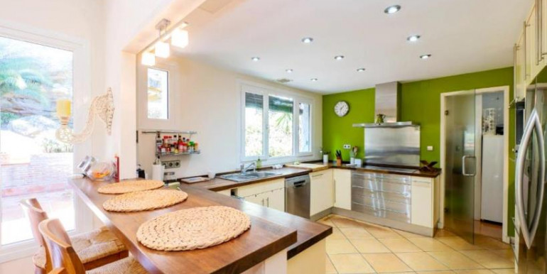 SPACIOUS VILLA IN TORREMOLINOS