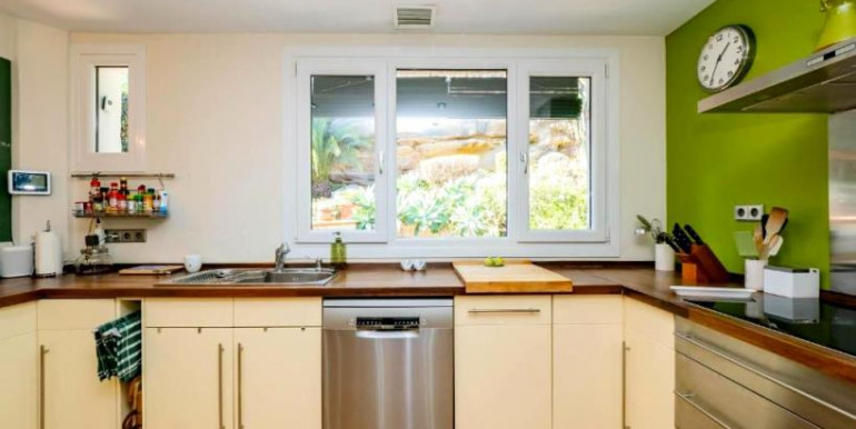 SPACIOUS VILLA IN TORREMOLINOS