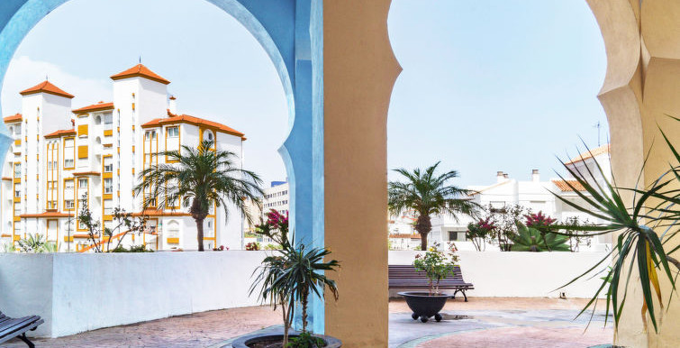 IN ESTEPONA 500m FROM THE SEA