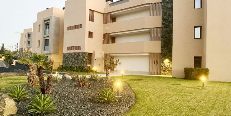 LUXURY APARTMENT IN BENAHAVÍS