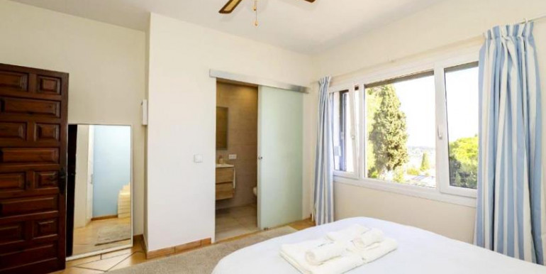 SPACIOUS VILLA IN TORREMOLINOS