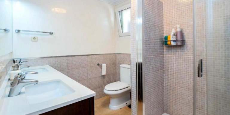 SPACIOUS VILLA IN TORREMOLINOS