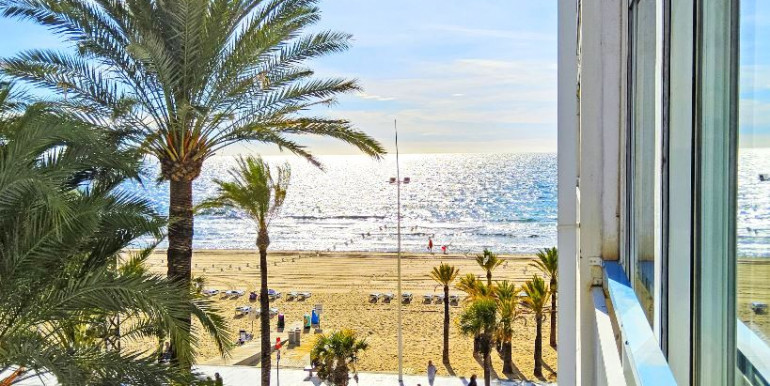 IN BENIDORM 30m FROM THE SEA IN BENIDORM 30m FROM THE SEA