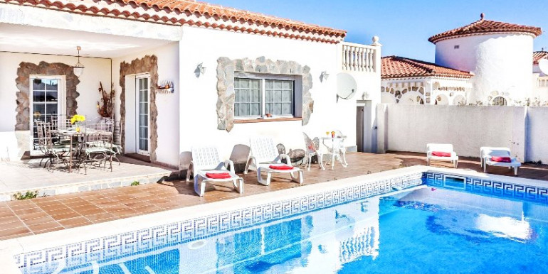 MIAMI PLATJA 490m DEL MAR MIAMI PLATJA 490m DEL MAR