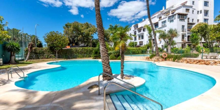 ELEGANTE PISO PUERTO BANÚS
