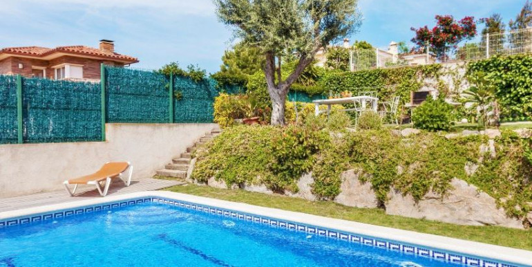 SOLEADA VILLA EN CALONGE SOLEADA VILLA EN CALONGE