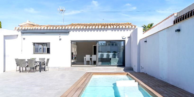 EMPURIABRAVA A 900m DEL MAR EMPURIABRAVA A 900m DEL MAR