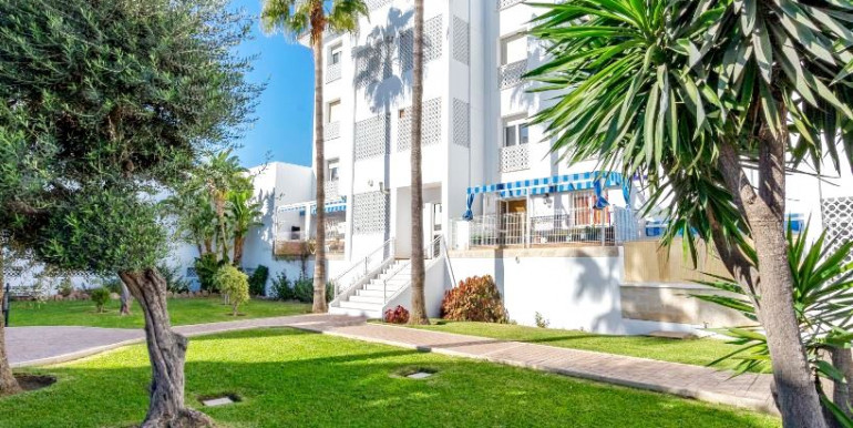 ACOGEDOR PISO TORREMOLINOS