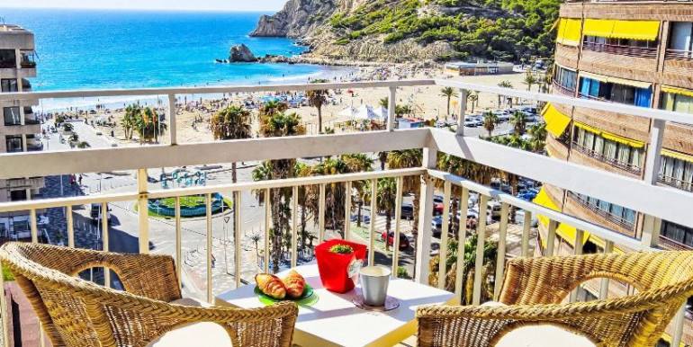 EN BENIDORM A 100m DEL MAR