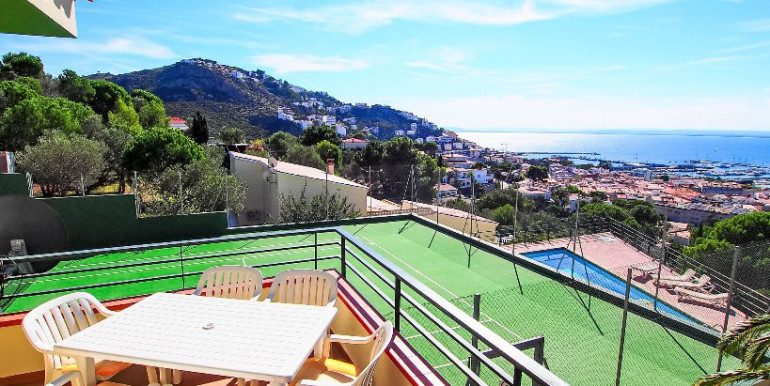 EN ROSES CON VISTAS AL MAR EN ROSES CON VISTAS AL MAR