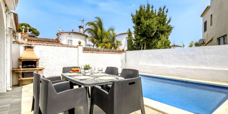 EMPURIABRAVA A 450m DEL MAR EMPURIABRAVA A 450m DEL MAR