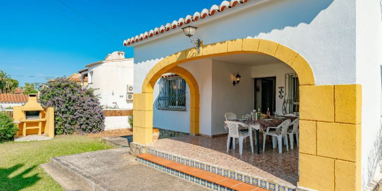 HOLIDAY VILLA IN DÉNIA