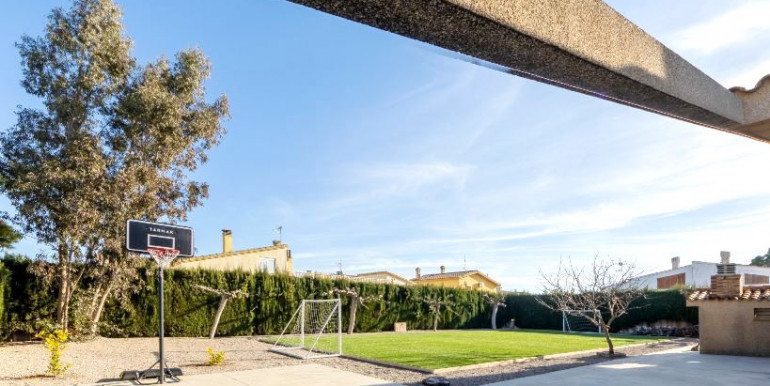 IN DELTEBRE 200m FROM THE SEA IN DELTEBRE 200m FROM THE SEA