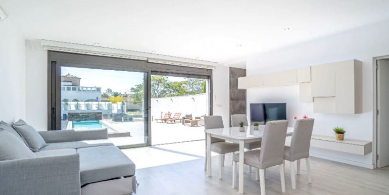 EMPURIABRAVA A 900m DEL MAR EMPURIABRAVA A 900m DEL MAR