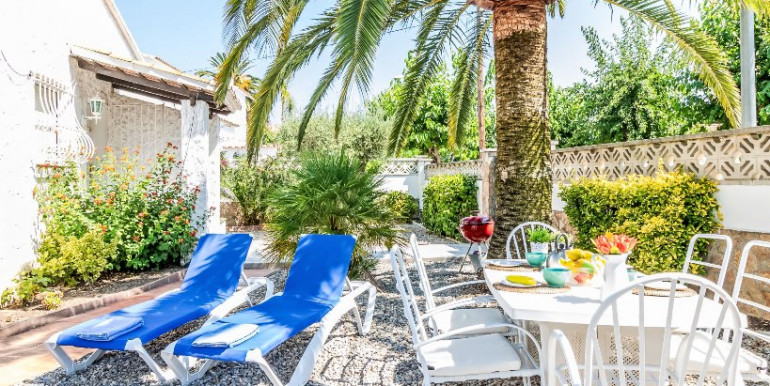 EMPURIABRAVA 890m FROM THE SEA EMPURIABRAVA 890m FROM THE SEA