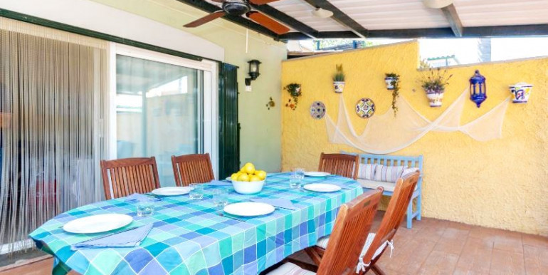 ADOSADA FAMILIAR MIAMI PLATJA ADOSADA FAMILIAR MIAMI PLATJA