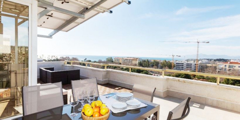 LARGE PENTHOUSE IN CAMBRILS LARGE PENTHOUSE IN CAMBRILS
