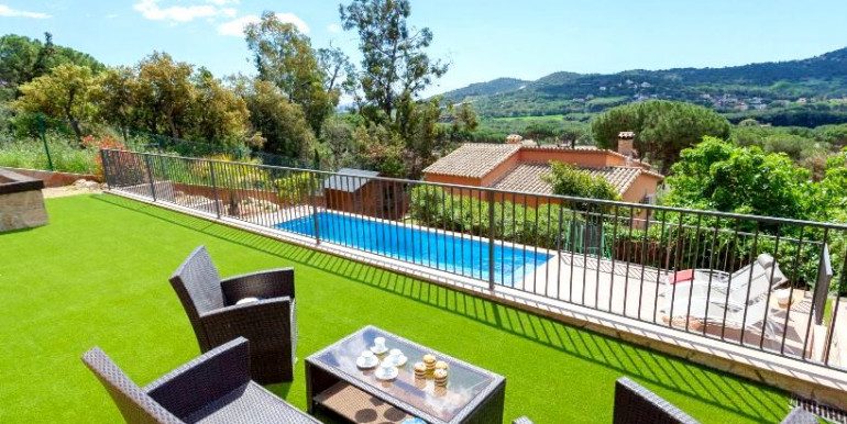 LUMINOSA VILLA EN CALONGE LUMINOSA VILLA EN CALONGE