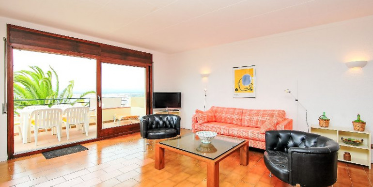 EN ROSES CON VISTAS AL MAR EN ROSES CON VISTAS AL MAR