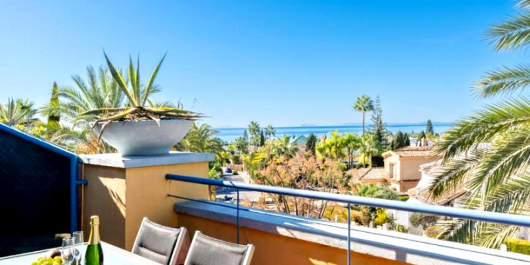 DÚPLEX EN LA BAHIA DE MARBELLA