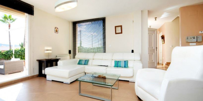 VILLA FAMILIAR EN ALBIR