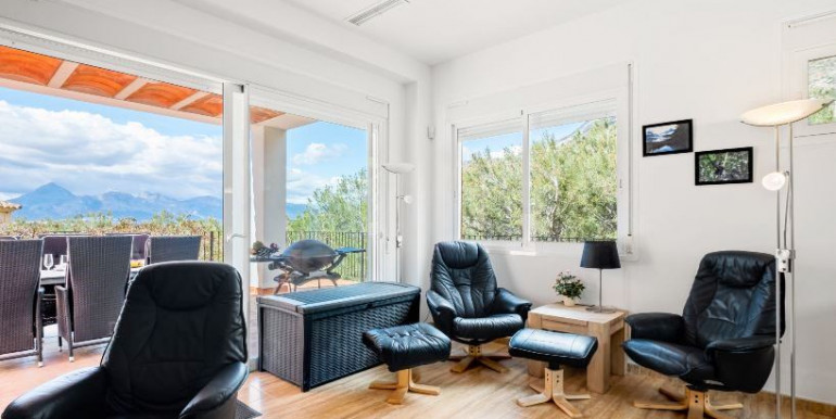 SUNNY VILLA IN ALTEA