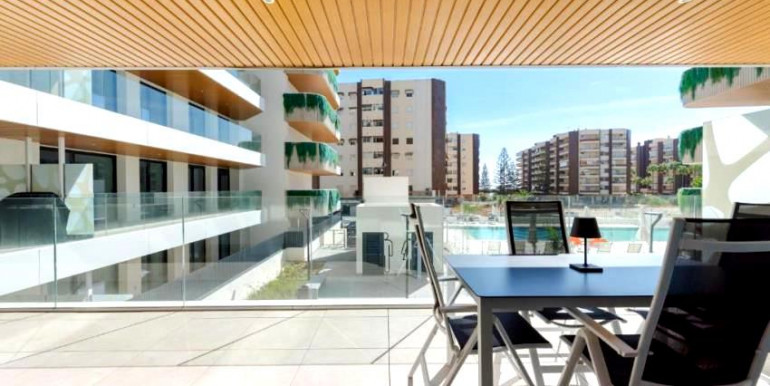 LUJOSO APARTAMENTO FUENGIROLA
