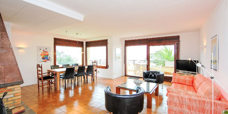 EN ROSES CON VISTAS AL MAR EN ROSES CON VISTAS AL MAR