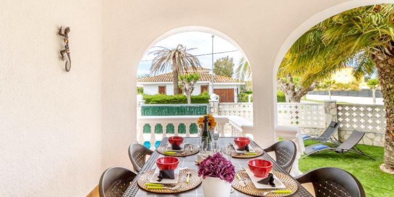 EMPURIABRAVA 800m FROM THE SEA EMPURIABRAVA 800m FROM THE SEA