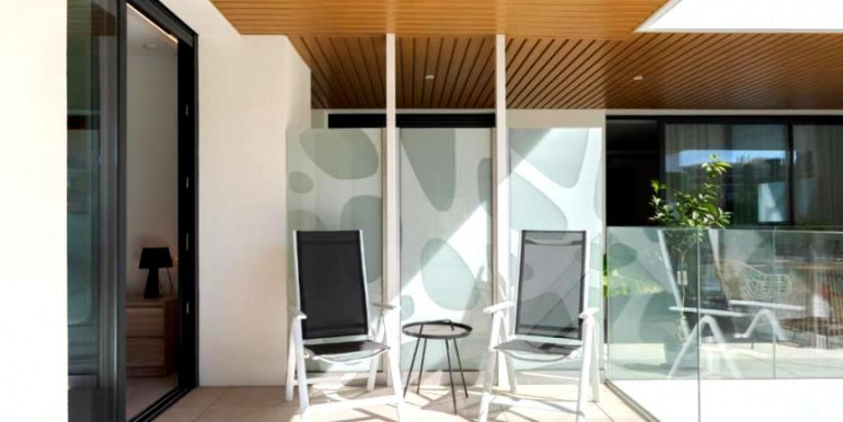 LUJOSO APARTAMENTO FUENGIROLA