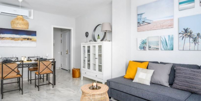 ACOGEDOR PISO TORREMOLINOS