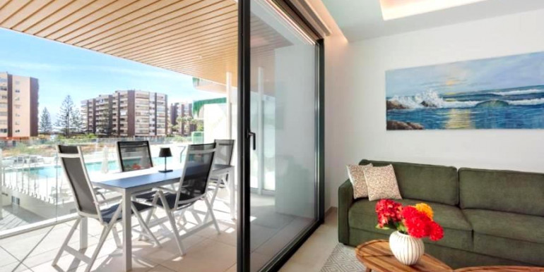 LUJOSO APARTAMENTO FUENGIROLA