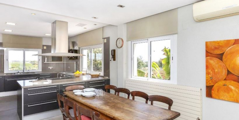 LARGE VILLA IN PEÑISCOLA