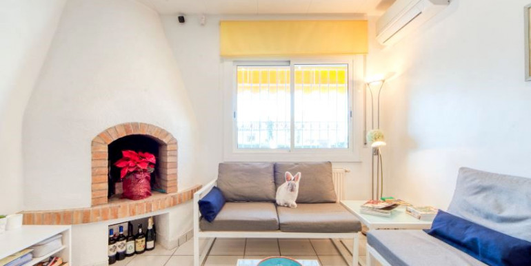 EMPURIABRAVA 800m FROM THE SEA EMPURIABRAVA 800m FROM THE SEA