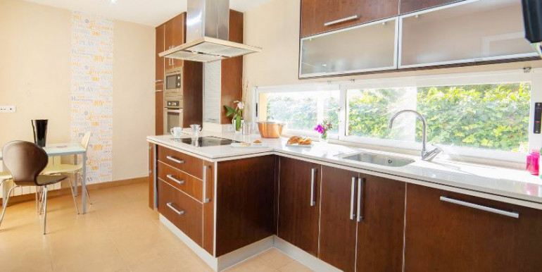 VILLA FAMILIAR EN ALBIR