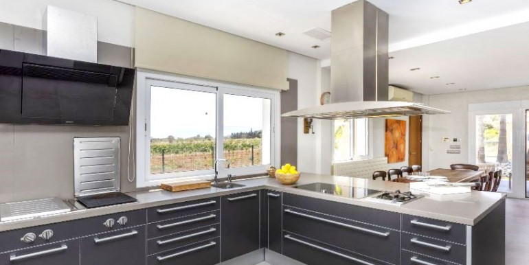 LARGE VILLA IN PEÑISCOLA