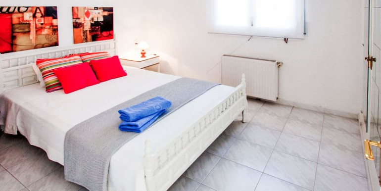 EMPURIABRAVA 890m FROM THE SEA EMPURIABRAVA 890m FROM THE SEA